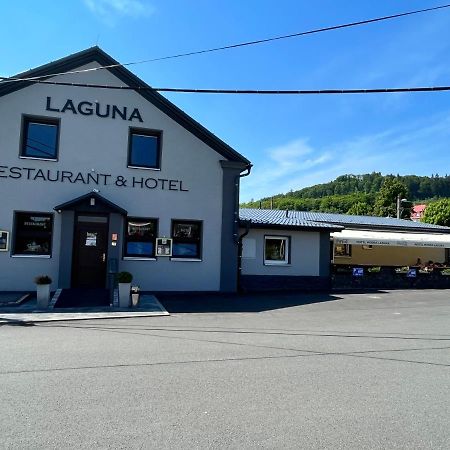 Laguna Hotel & Restaurant Primda Buitenkant foto